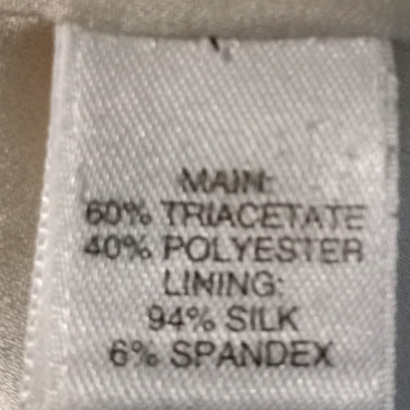 ST John Ivory-White Blazer NWOT p to p 20" - Picture 10 of 10